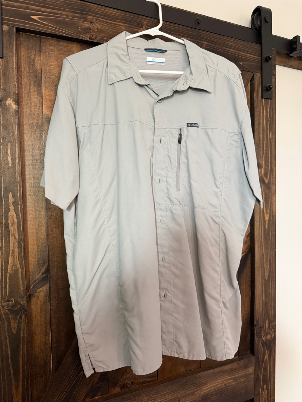 Columbia Light Gray Short Sleeve Fishing Shirt